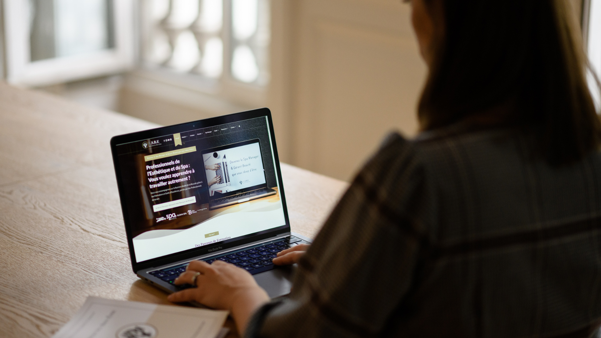 FORMATION CREATION INSTITUT DE BEAUTE